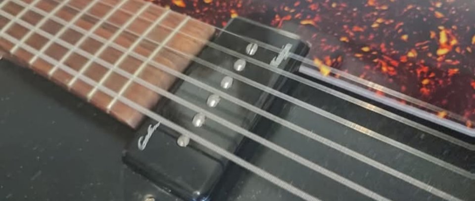 Godin 5th Avenue Kingpin P90 Electro