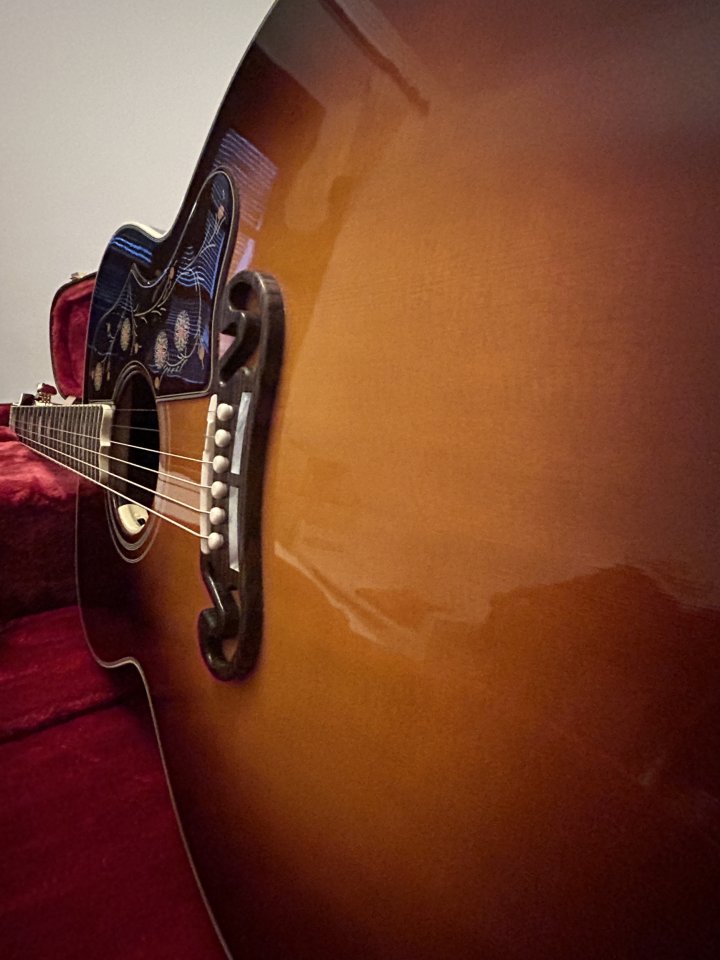 Gibson SJ-200 Autumn Burst de segunda mano · Foto 5 de 10 · Granada · 3700 €