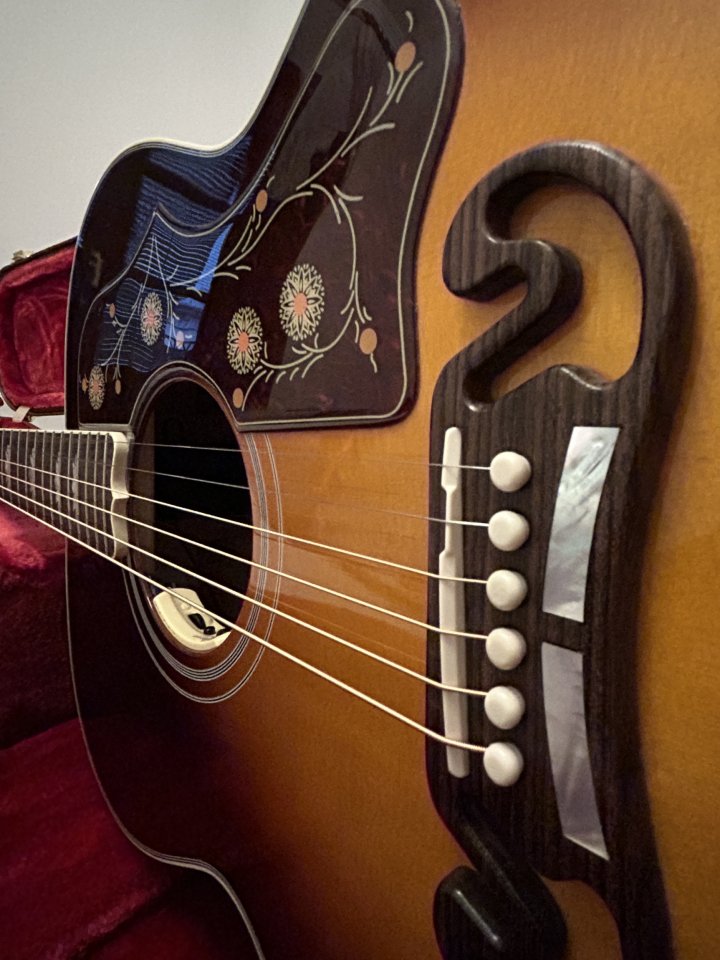 Gibson SJ-200 Autumn Burst de segunda mano · Foto 6 de 10 · Granada · 3700 €
