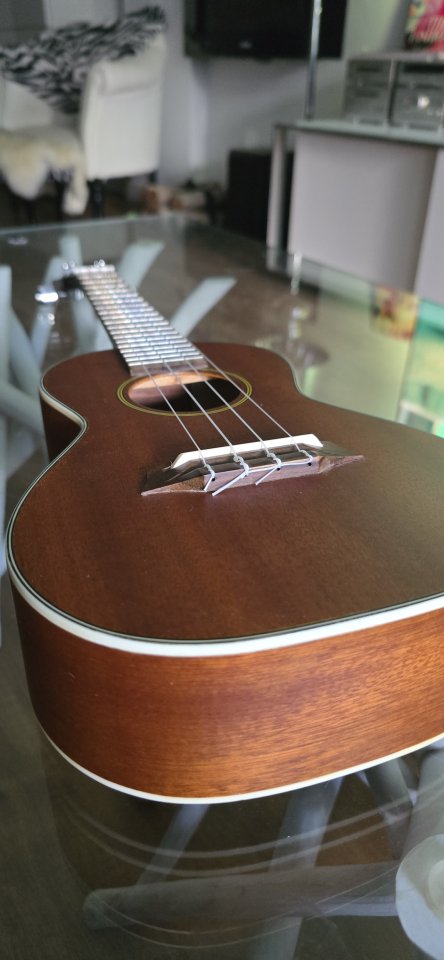 Ukelele Cambra de segunda mano · Foto 3 de 10 · Madrid · 49 €