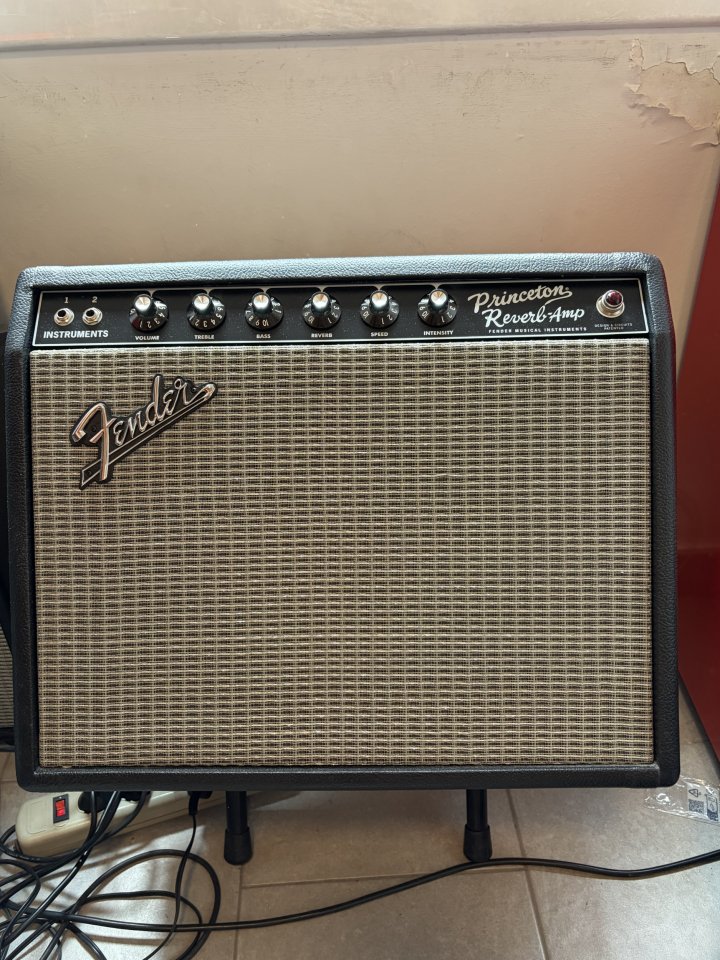 Fender 65 Princeton Reverb Reissue de segunda mano · Foto 5 de 5 · Barcelona · 1250 €