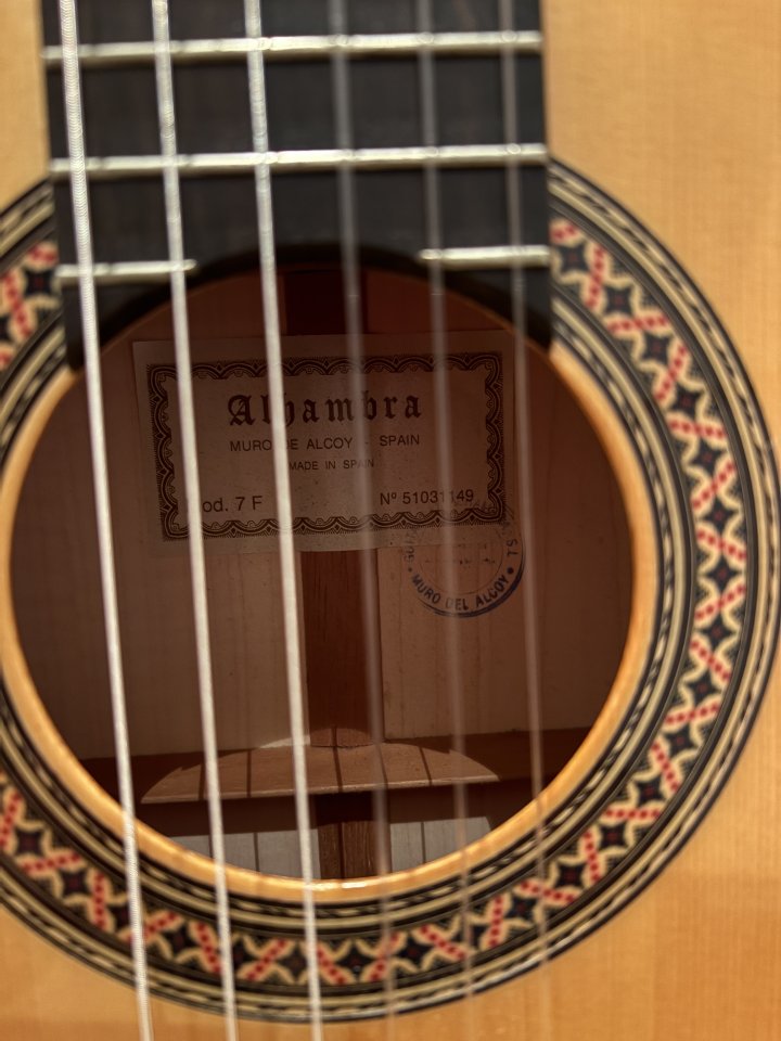 Guitarra flamenca Alhambra 7F