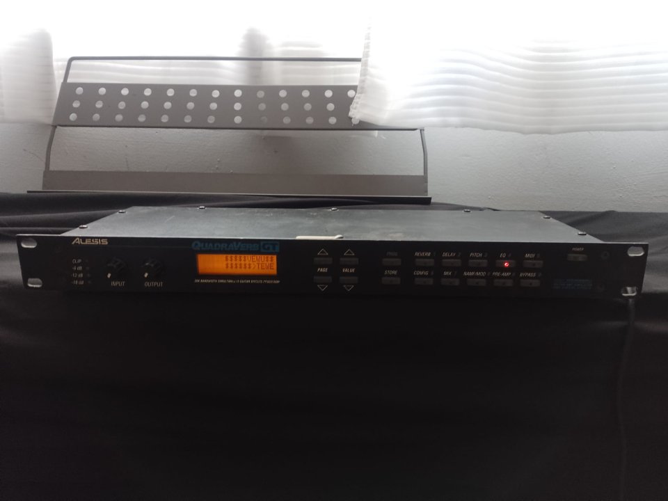 ALESIS QUADRA VERB GT de segunda mano · Foto 2 de 4 · Murcia · 150 €