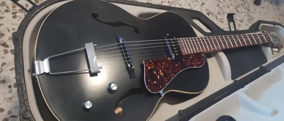 Godin 5th Avenue Kingpin P90 Electro