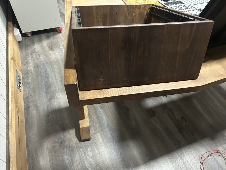 Mesa y controlador de estudio