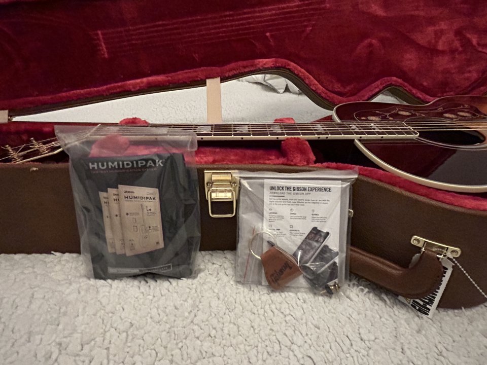 Gibson SJ-200 Autumn Burst de segunda mano · Foto 10 de 10 · Granada · 3700 €