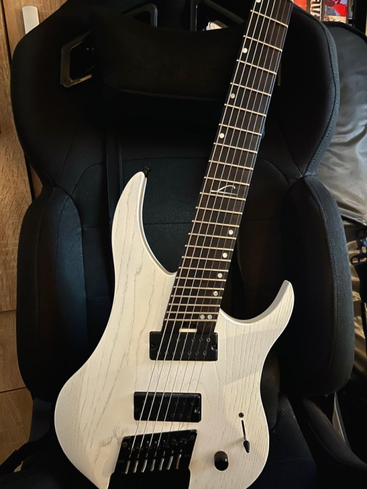 O Cambio/ LEGATOR CHOST G7FP WH