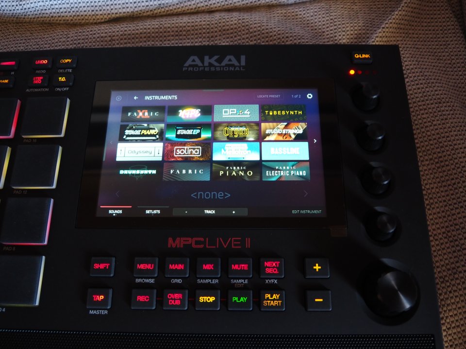 Akai MPC live II de segunda mano · Foto 6 de 7 · Granada · 920 €