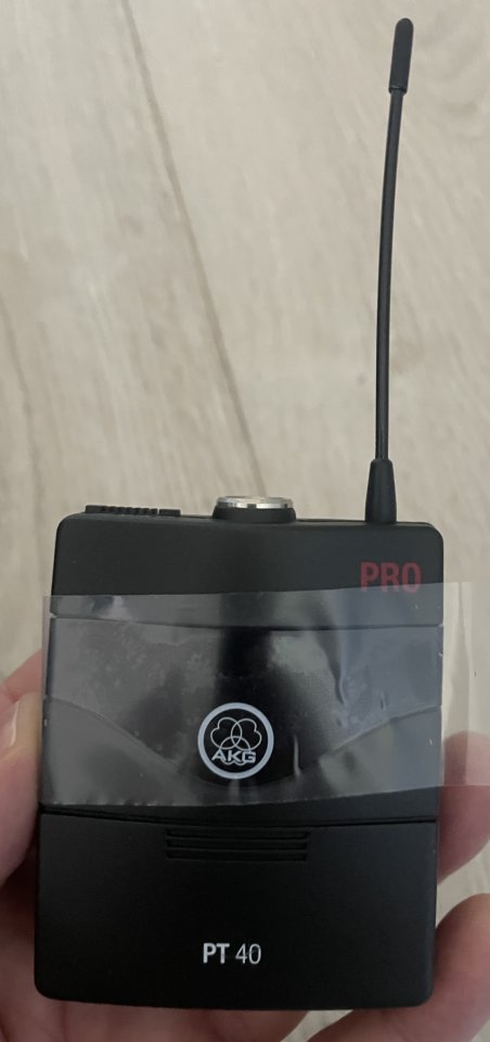 Inalámbrico AKG WMS 40 Pro Dual de segunda mano · Foto 5 de 6 · Girona · 150 €