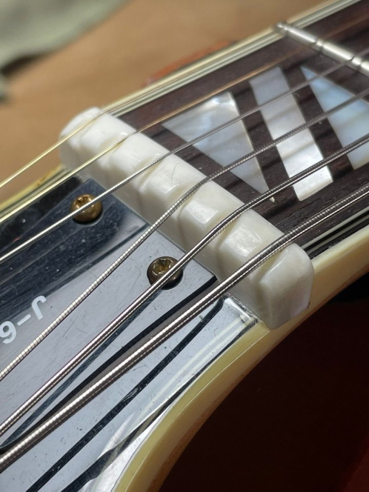 Washburn J6 Wes Montgomery muy muy mejorada