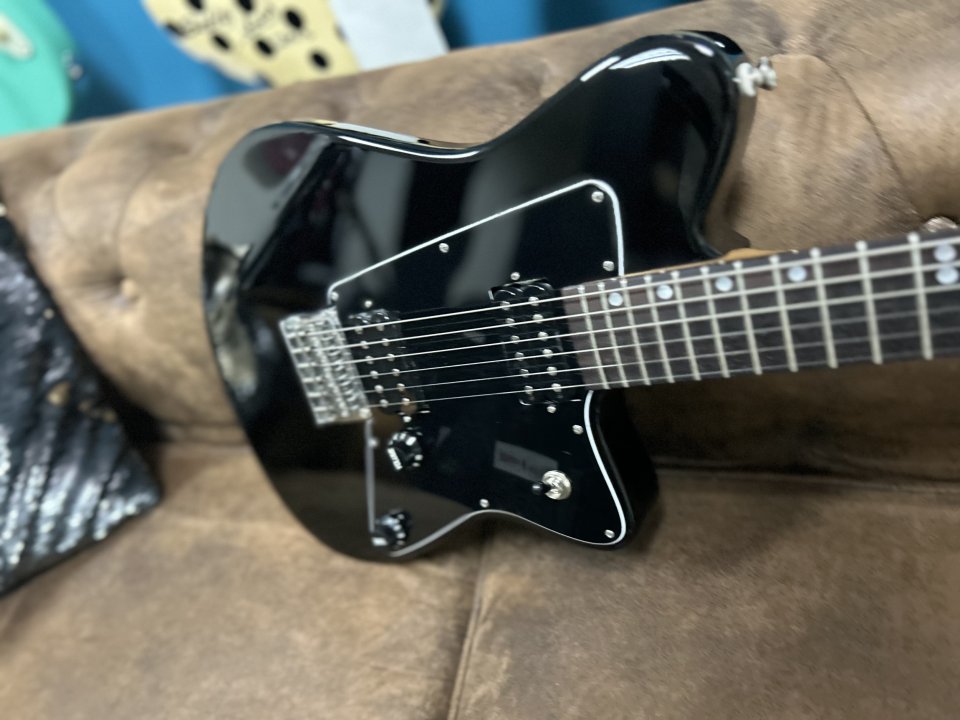 Dirty boy Guitars Black mirrow de segunda mano · Foto 1 de 6 · Sevilla · 2199 €