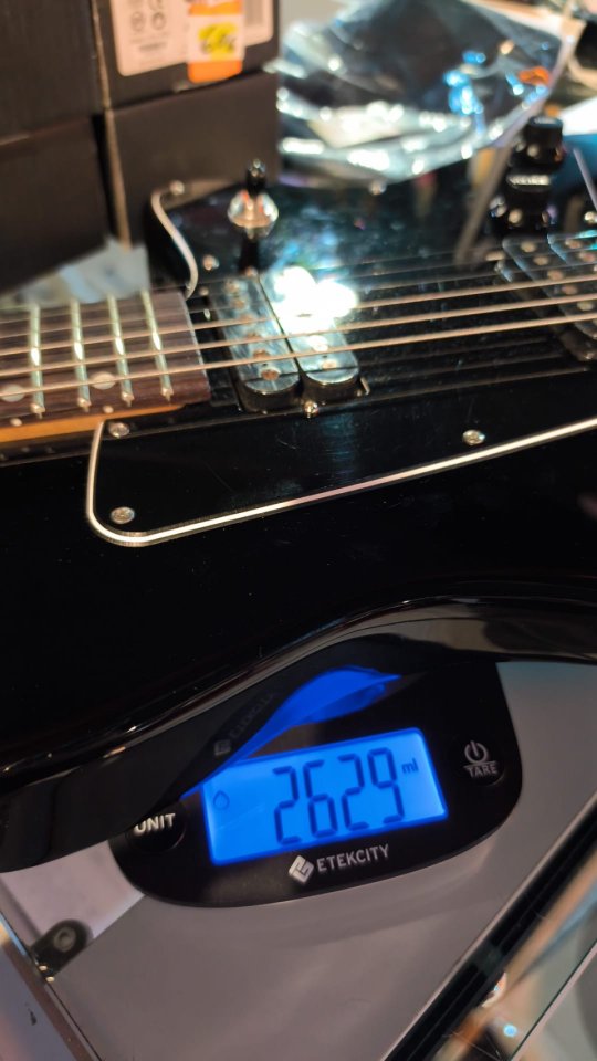 Dirty boy Guitars Black mirrow de segunda mano · Foto 2 de 6 · Sevilla · 2199 €