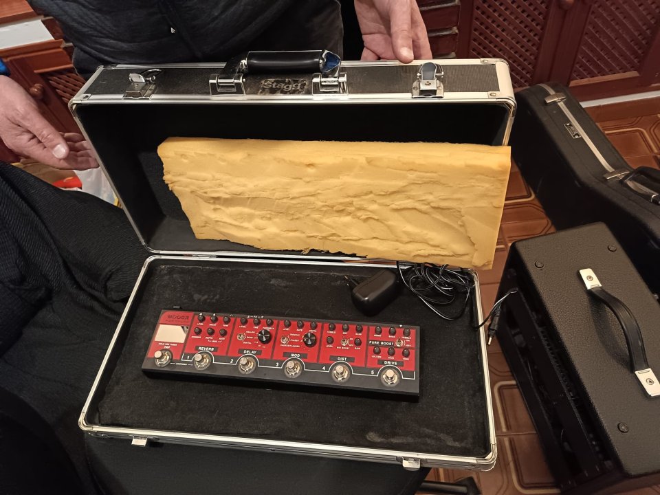 Pedalera Mooer Red Truck