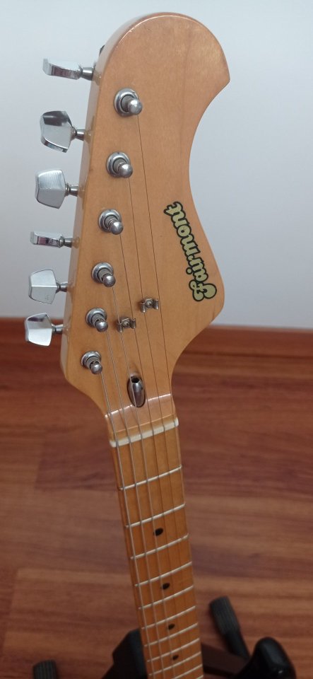Guitarra eléctrica Fairmont Japón años 80 de segunda mano · Foto 3 de 10 · Cuenca · 160 €