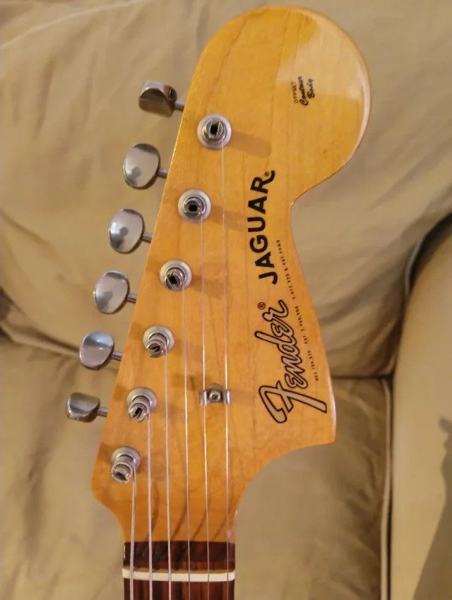Fender Jaguar Standard Mex de segunda mano · Foto 7 de 10 · Madrid · 800 €
