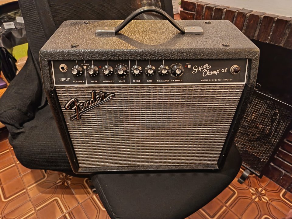 Fender Super Champ X2 con altavoz Eminence Patriot Ragin Cajun
