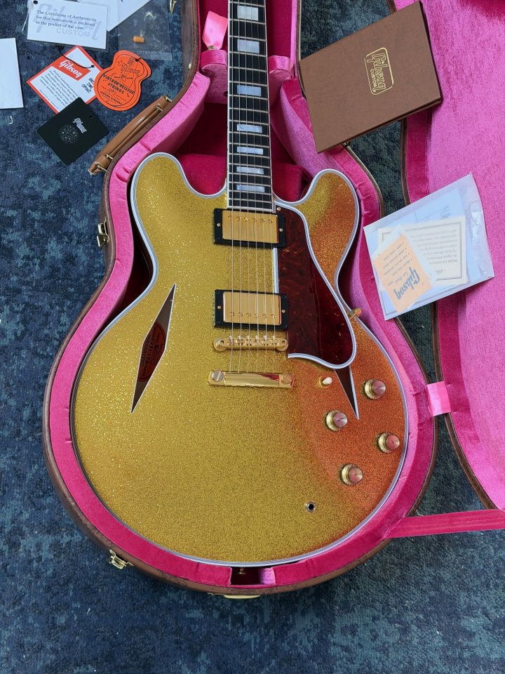 Gibson ES-355 1959 Reissue Gold Sparkle (Cambio) de segunda mano · Foto 1 de 9 · Madrid · 5500 €