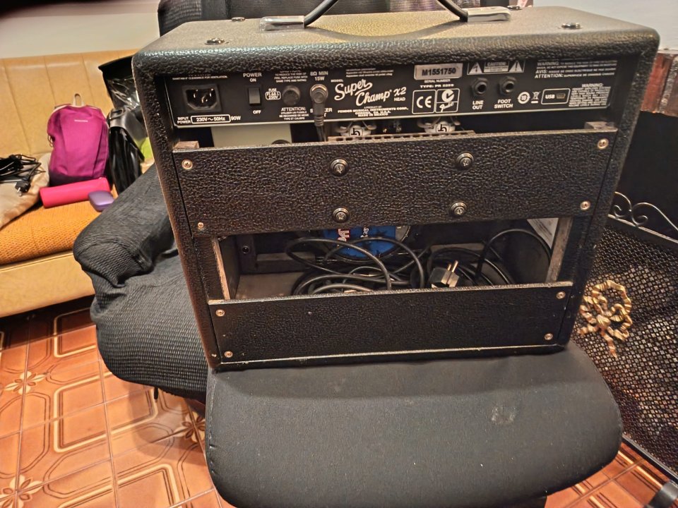 Fender Super Champ X2 con altavoz Eminence Patriot Ragin Cajun