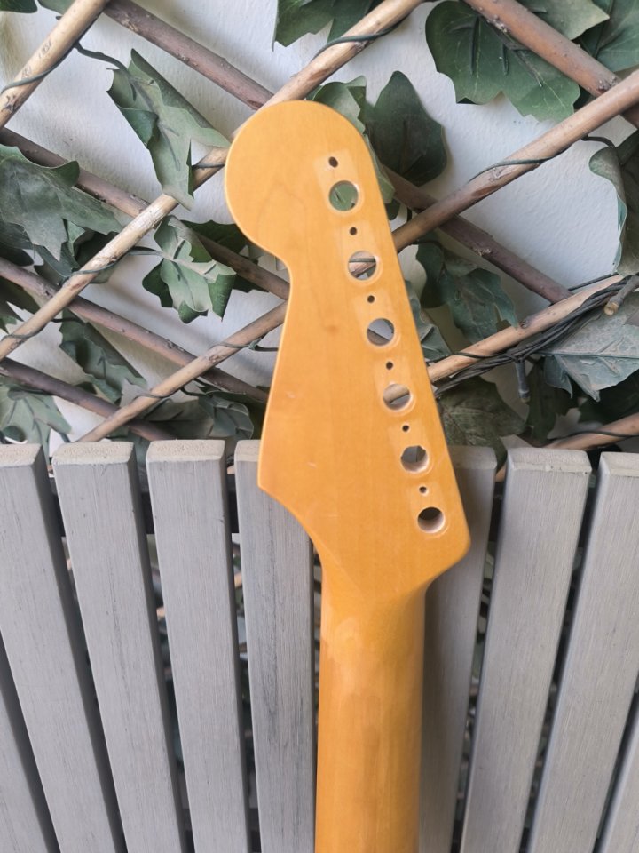 Mastil Allparts Relicado Nitro vintage ¡Envío incluido! de segunda mano · Foto 4 de 8 · Murcia · 250 €