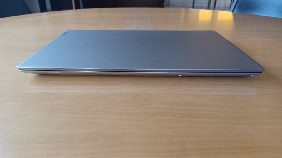 Ordenador portátil Lenovo i5 8250U. Ram 12GB DDR4. SSD 240GB. 1080 FHD. de segunda mano · Foto 5 de 10 · Madrid · 250 €