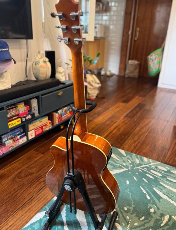 Guitarra electroacústica Baffin