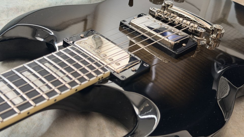 Epiphone SG Custom Modern Figured, Translucent Ebony Burst, Exclusive de segunda mano · Foto 1 de 10 · Badajoz · 550 €