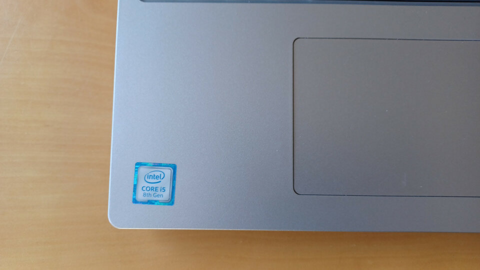 Ordenador portátil Lenovo i5 8250U. Ram 12GB DDR4. SSD 240GB. 1080 FHD. de segunda mano · Foto 9 de 10 · Madrid · 250 €