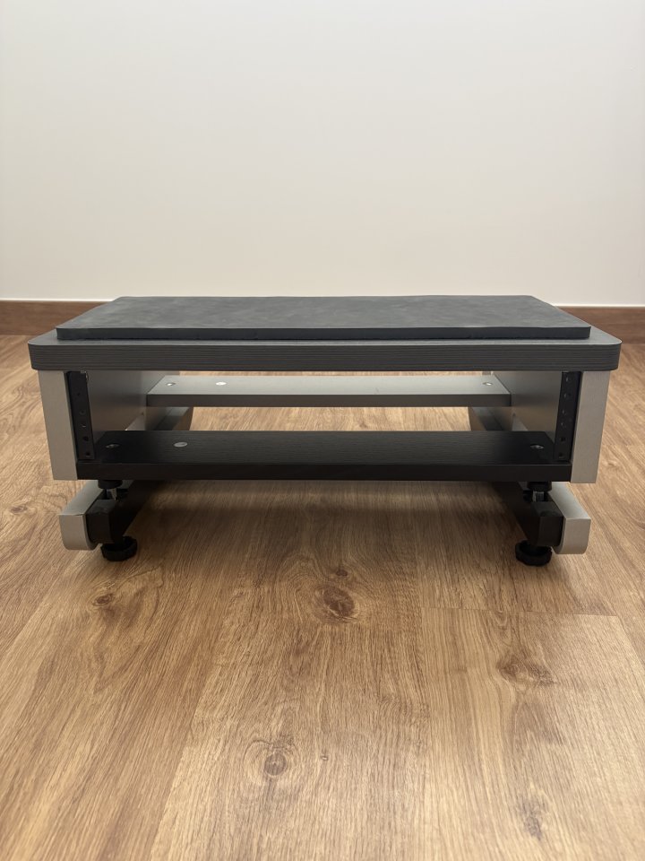 Mueble Rack Zaor MIZA Griprack 2 MKII Gris Wengé de segunda mano · Foto 3 de 3 · Barcelona · 180 €