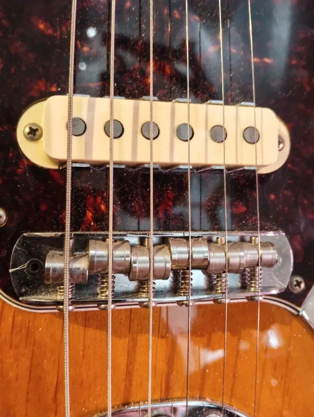 Fender Jaguar Standard Mex de segunda mano · Foto 8 de 10 · Madrid · 800 €