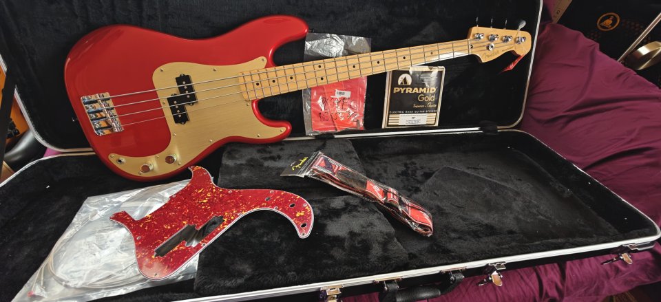 Fender Precision Player Special Edition Dakota Red de segunda mano · Foto 1 de 10 · Lugo · 849 €