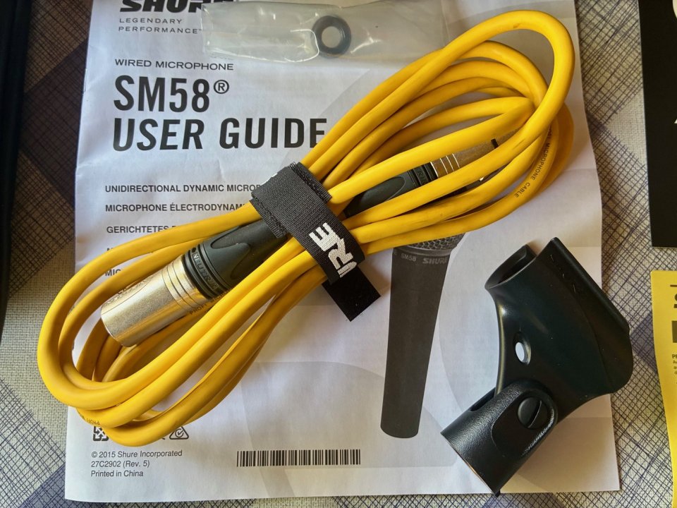 Microfono SHURE SM58 de segunda mano · Foto 3 de 4 · Madrid · 70 €