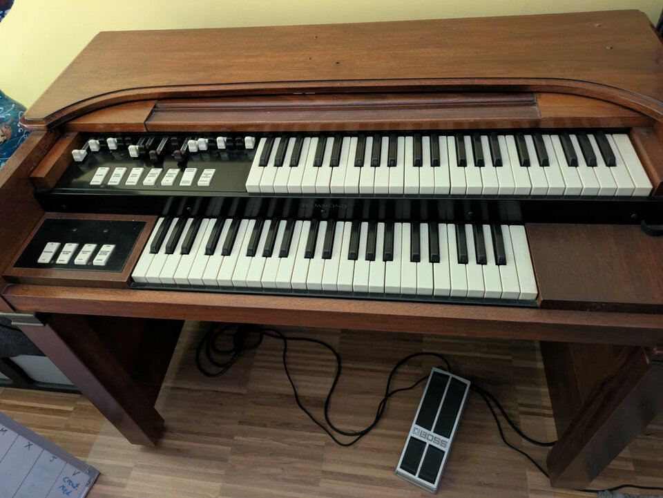 Órgano Hammond M3 spineta