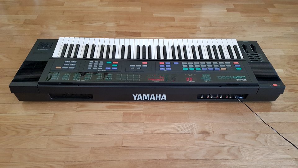 Yamaha DSR-1000