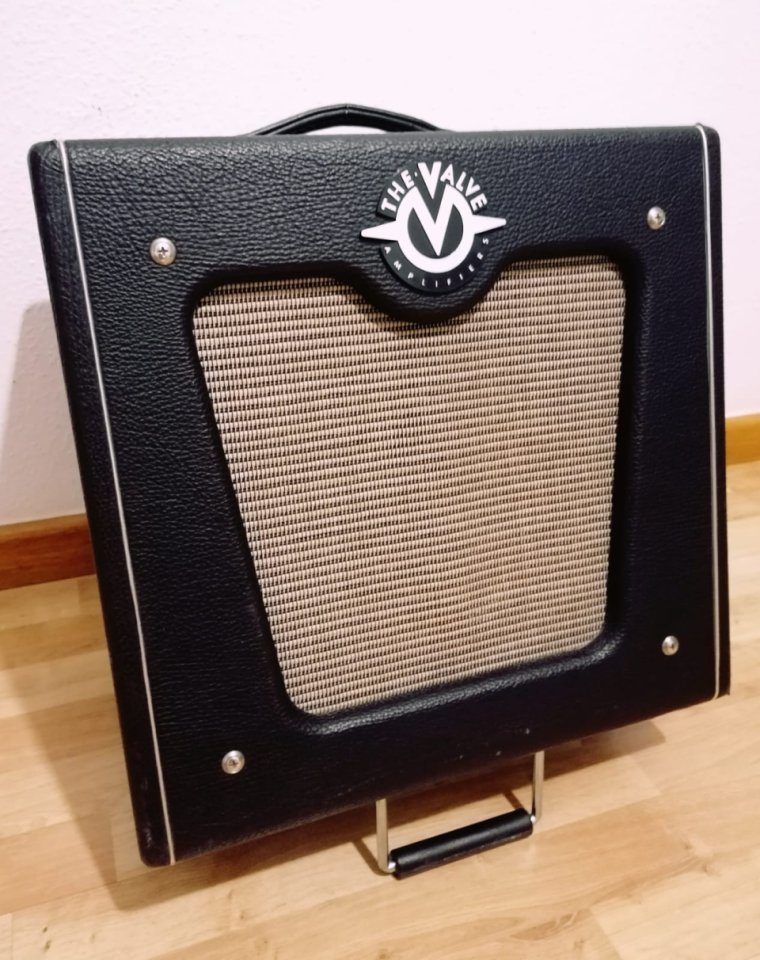 The Valve amplifiers mod. Bimbo 105