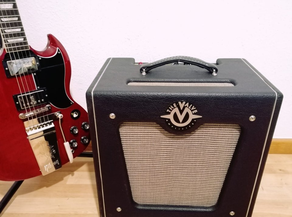 The Valve amplifiers mod. Bimbo 105