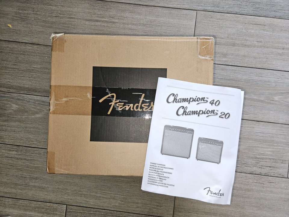 Fender Champion 20 de segunda mano · Foto 2 de 3 · Sevilla · 110 €
