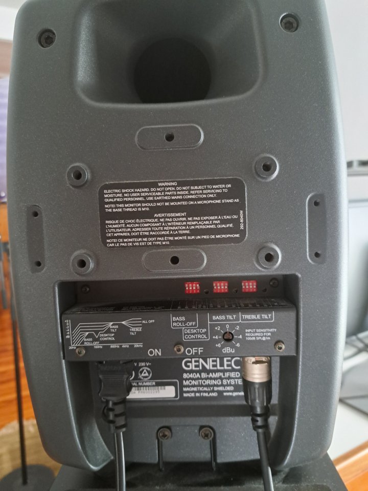 Genelec 8040A pareja de monitores de segunda mano · Foto 2 de 4 · Zaragoza · 950 €