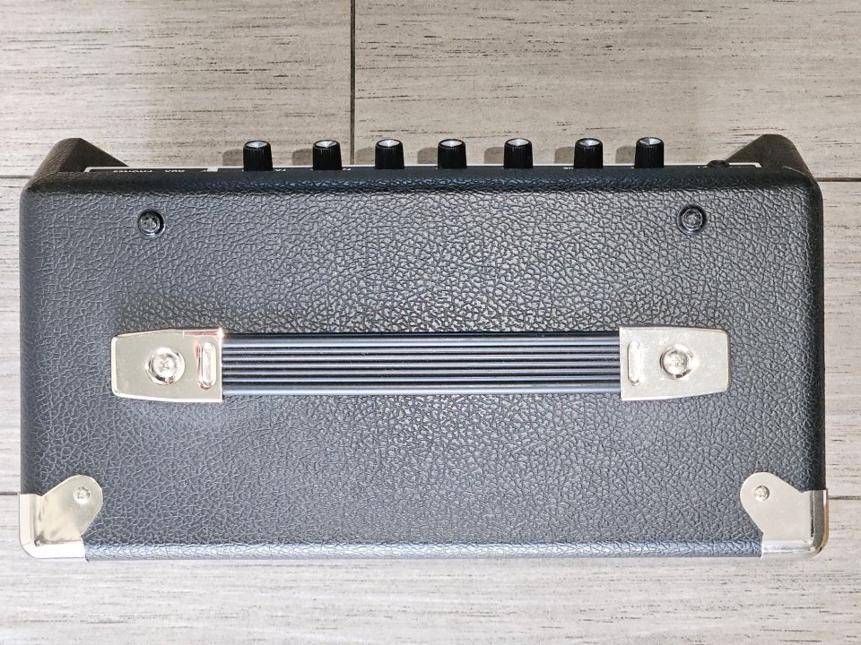 Fender Champion 20 de segunda mano · Foto 3 de 3 · Sevilla · 110 €