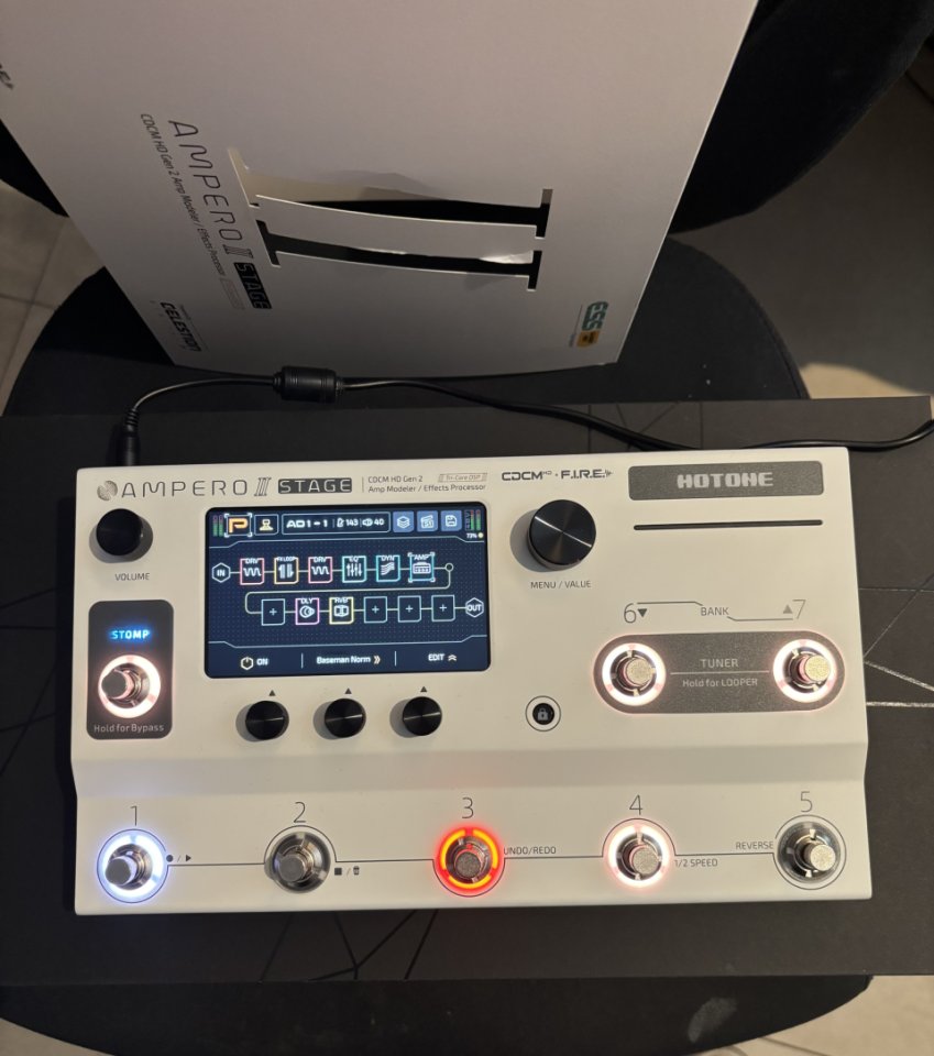 Hotone Ampero II stage de segunda mano · Foto 2 de 6 · Girona · 450 €