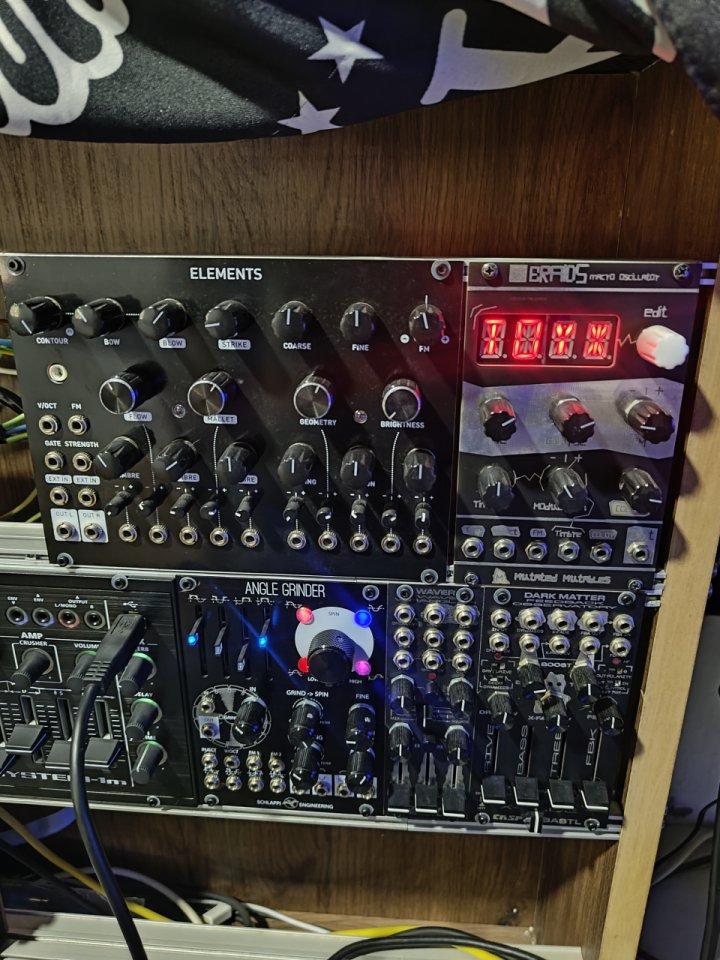Vendo varios modulares de segunda mano · Barcelona · 300 €