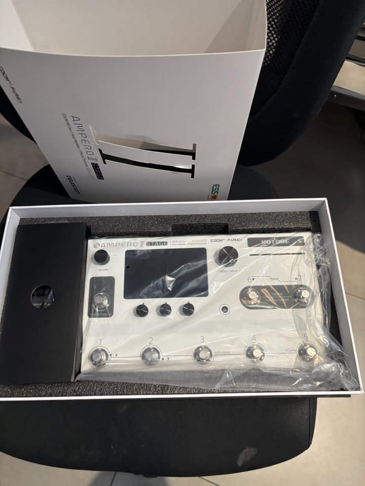 Hotone Ampero II stage de segunda mano · Foto 3 de 6 · Girona · 450 €