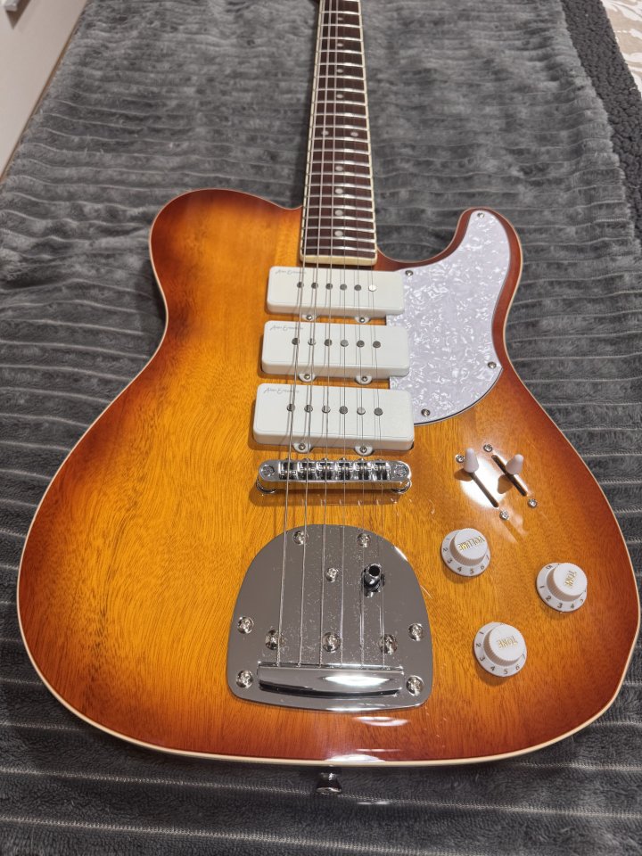Vintage REVO Series Trio de segunda mano · Foto 3 de 9 · SC Tenerife · 350 €