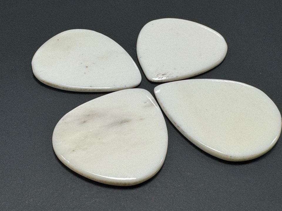 5 Púas de hueso de segunda mano · Foto 2 de 3 · Gipuzkoa · 10 €