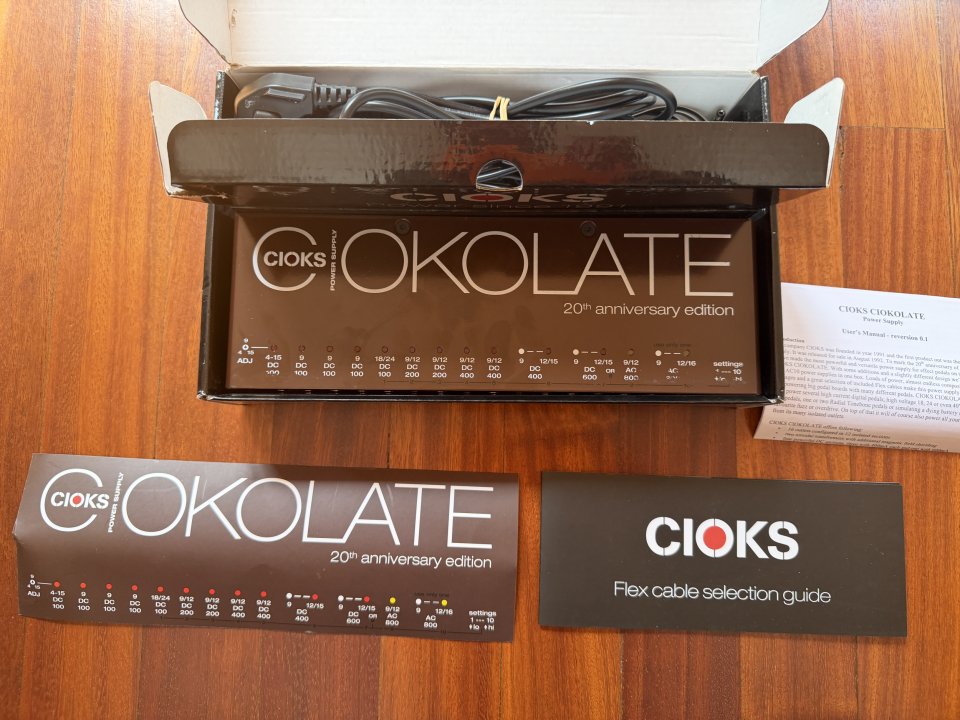 Ciokolate Cioks 20 aniversario de segunda mano · Foto 2 de 3 · Salamanca · 210 €