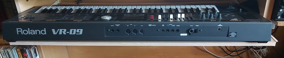 Roland V-Combo VR-09