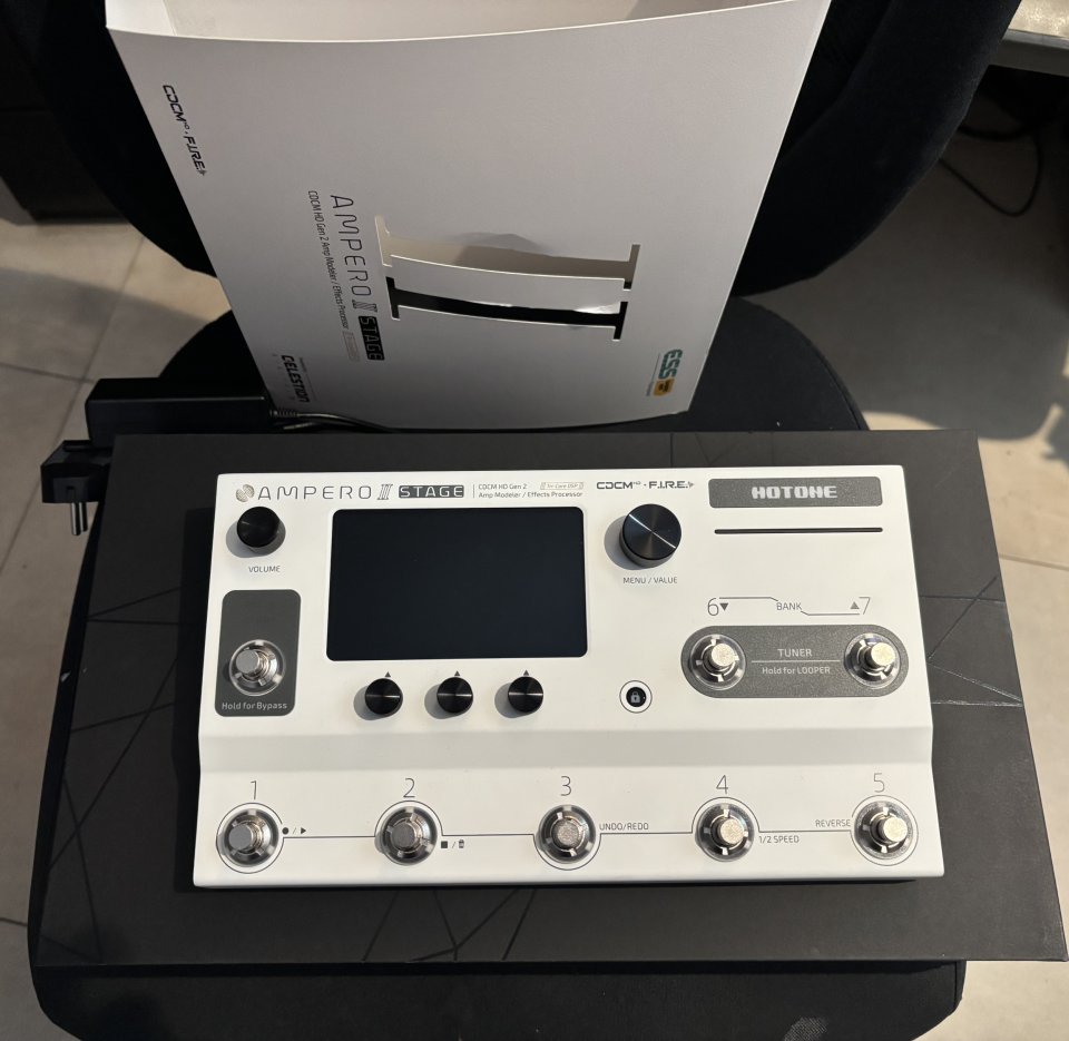Hotone Ampero II stage de segunda mano · Foto 5 de 6 · Girona · 450 €