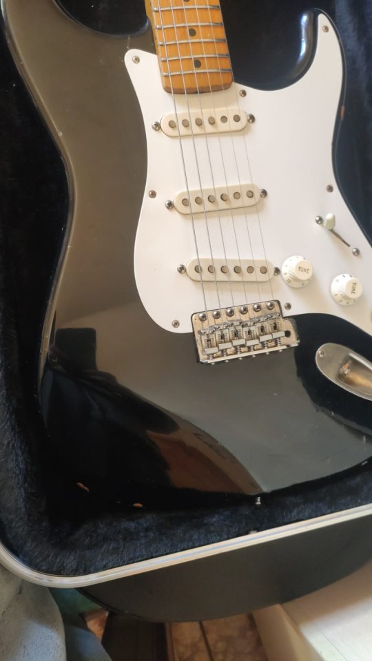 REBAJON, Stratocaster JV de 1983 con pastillas Abigail Ybarra de segunda mano · Foto 4 de 10 · Valencia · 1400 €