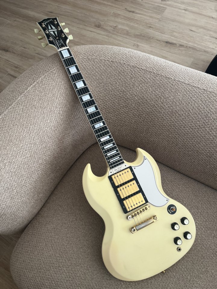 Gibson Les Paul custom ‘61 de segunda mano · Foto 1 de 5 · Madrid · 4900 €