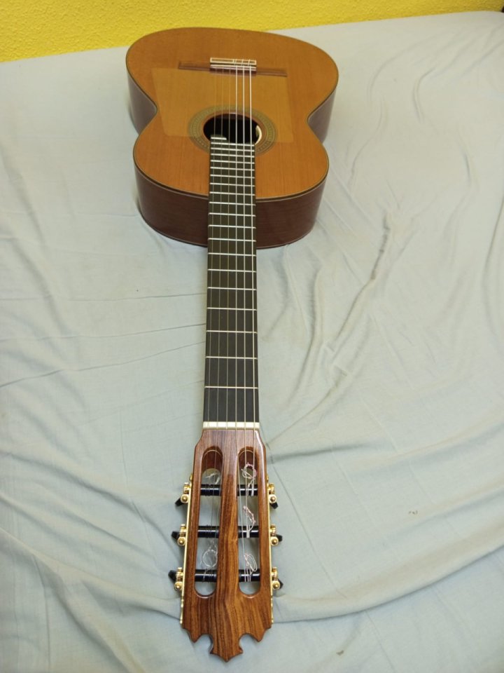 Guitarra Prudencio Sáez modelo 6 ps en perfecto estado