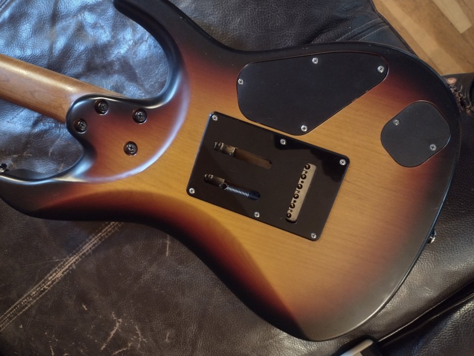 Ibanez AZ2402L-TFF Prestige zurda 2020  - Tri Fade Burst Flat